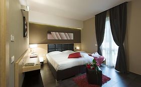 Unahotels Villa Dei Platani Foligno