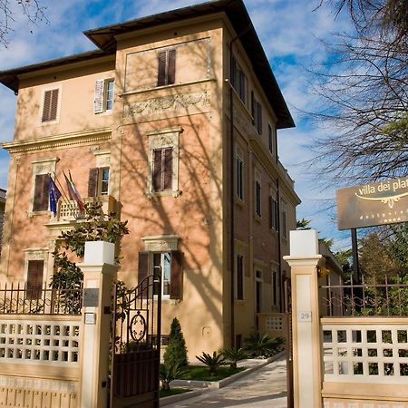 Unahotels Villa Dei Platani Foligno Exterior photo