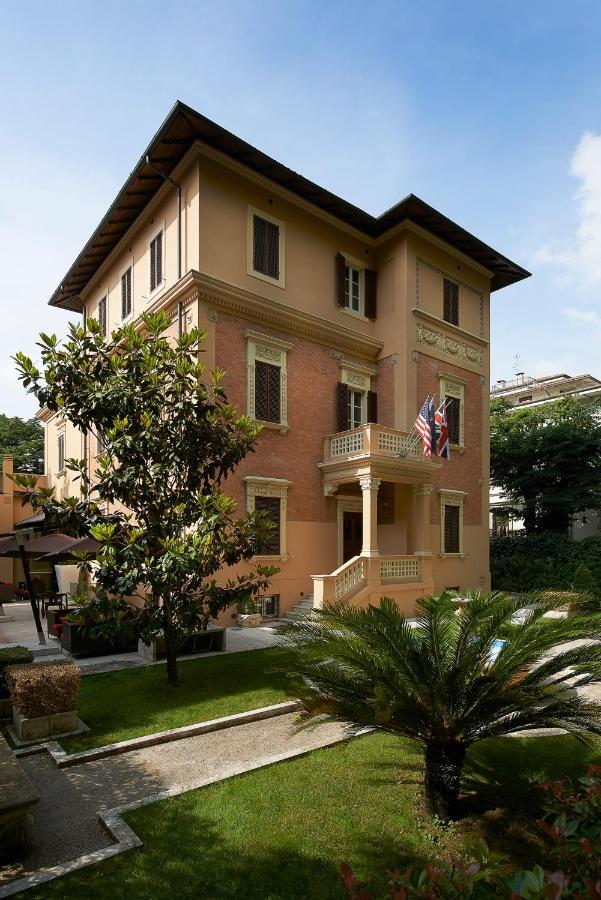 Unahotels Villa Dei Platani Foligno Exterior photo